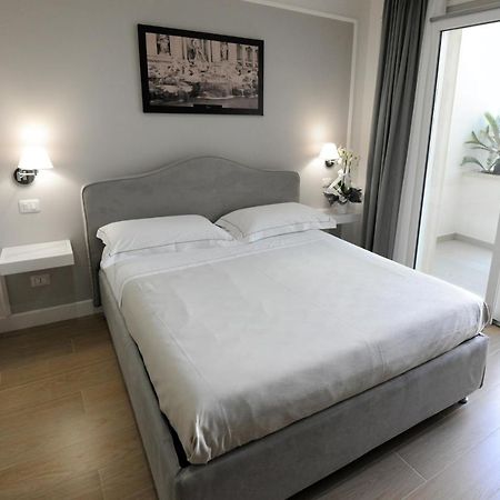 B&B La Dolce Vita Фонди Экстерьер фото
