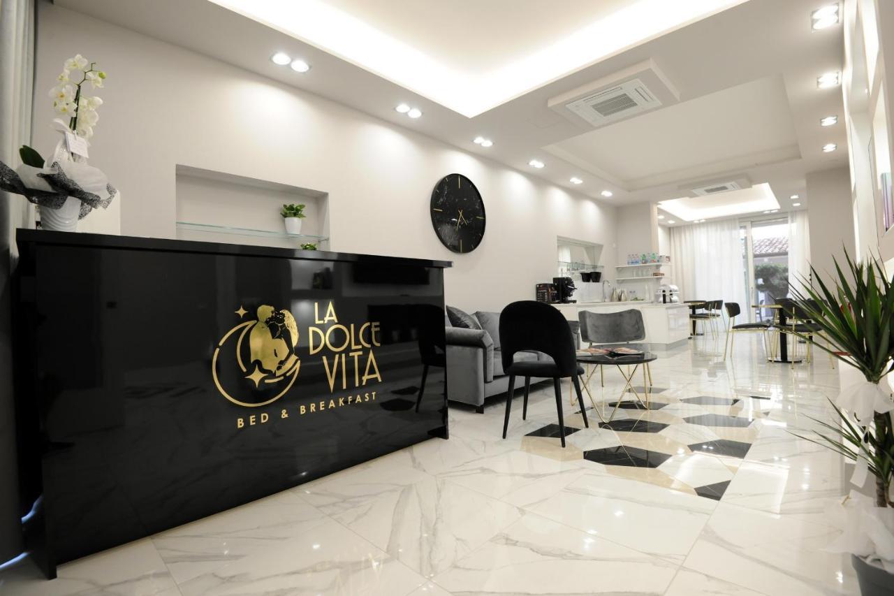 B&B La Dolce Vita Фонди Экстерьер фото